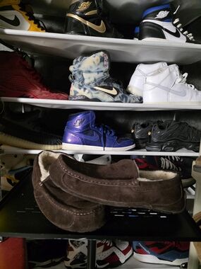 🔥 UGG Men's Size 11 Brown Suede Slip-On Loafers